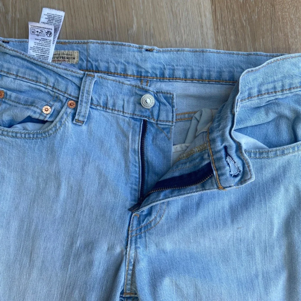 Levis Premium 511 Slim Fit Jeans Mens 30x30 Light Wash Blue Denim 04511-5038